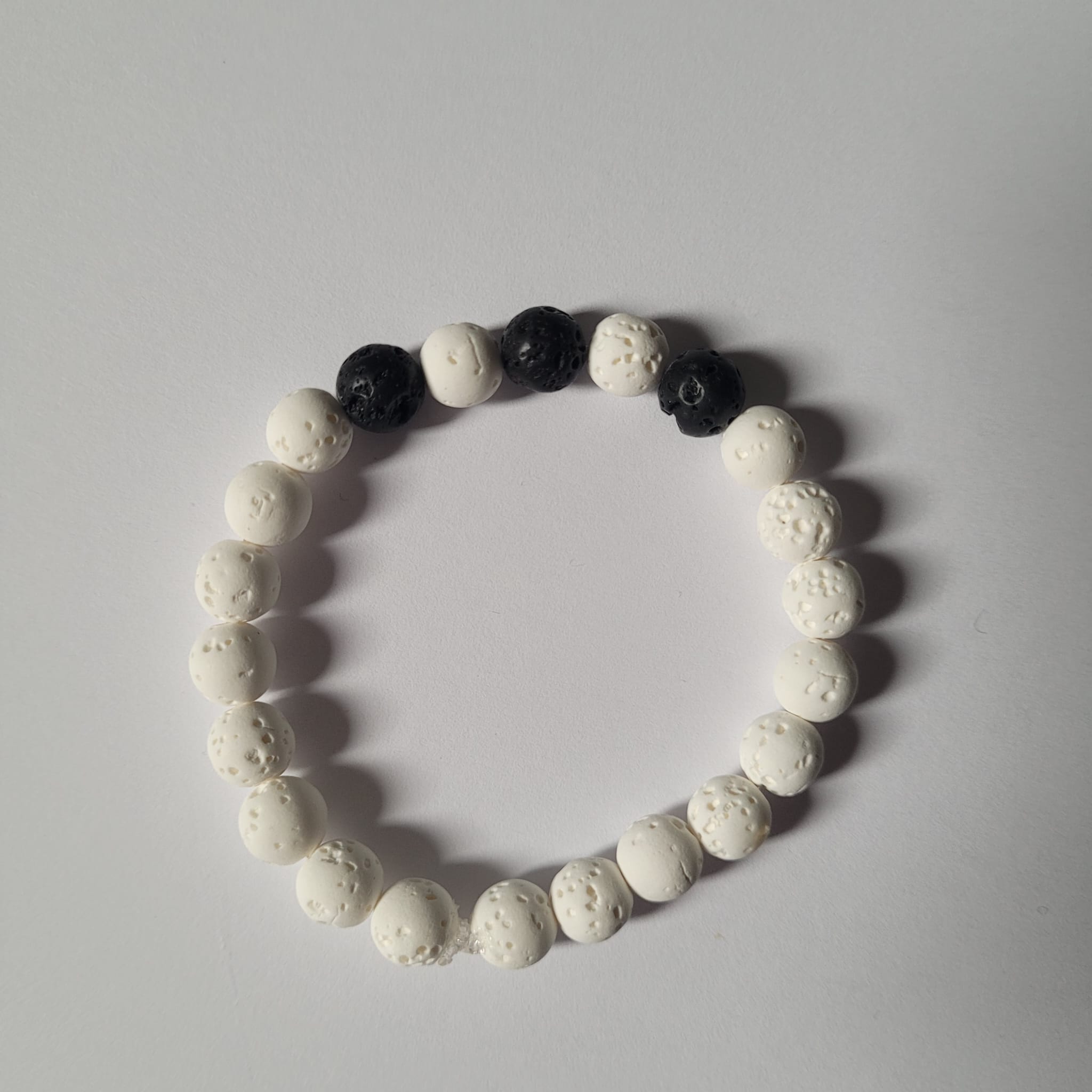 "Moon" Bead Bracelet Black/White